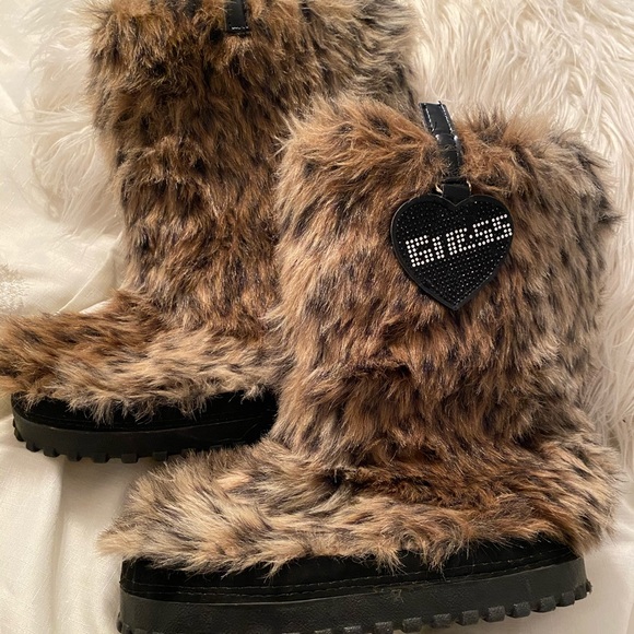 Faux fur leopard print Guess ugg boots - Picture 1 of 4